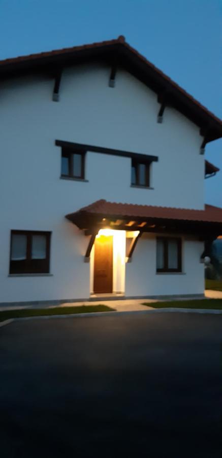 Aparthotel La Mediana Del Sella Ribadesella Exteriér fotografie